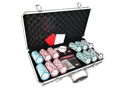 Набор для покера Nightman 300 фишек Номиналы 1, 5, 25, 50, 100
Сумма номиналов = 6800