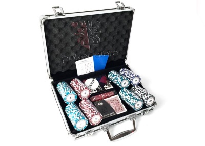 Набор для покера Nightman 200 фишек Номиналы 1, 5, 25, 50, 100
Сумма номиналов = 5300